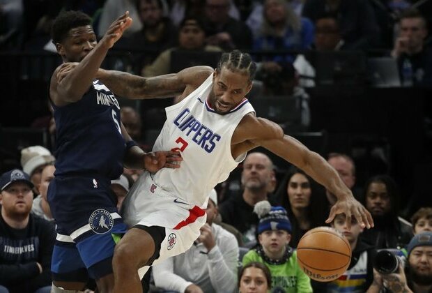 Anthony Edwards' 3rd-quarter burst fuels Wolves past Clippers