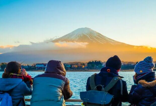 Tourists blamed for defiling sacred Mt Fuji, restrictions likely