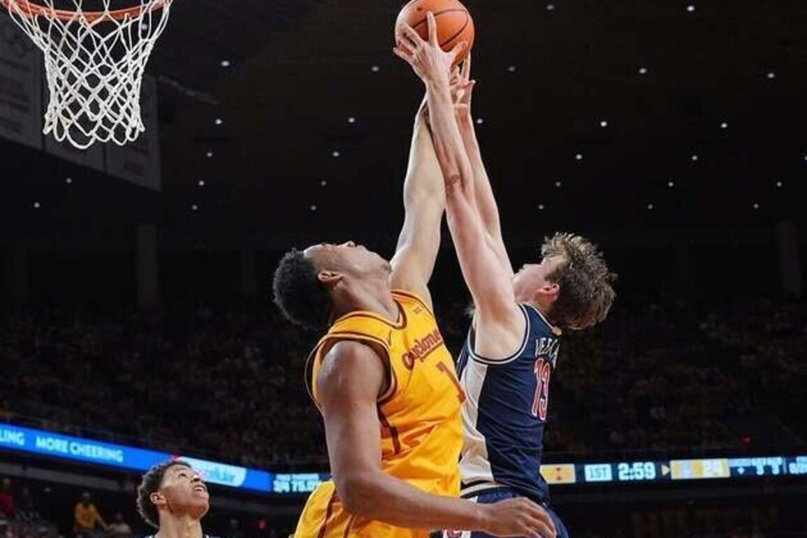 No. 1 Arizona travels to Arizona State with history on the line