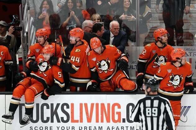 Indomitable at home, Ducks continue playoff chase against Jets