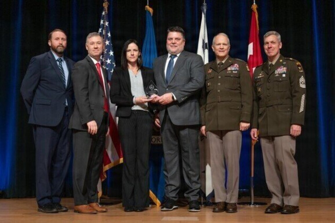 USACE Wilmington District Contracting Division Named 2025 Army Contracting Team of the Year