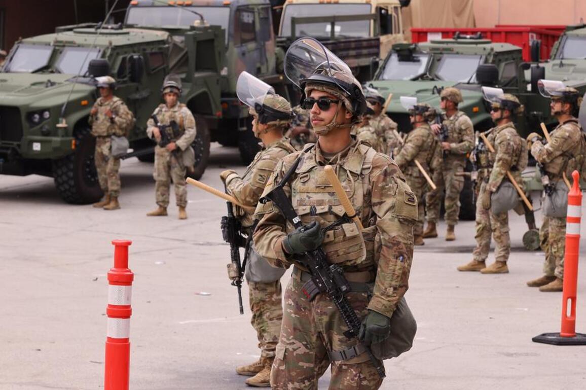 Roundup: Trump calls in National Guard to suppress crimes in Washington