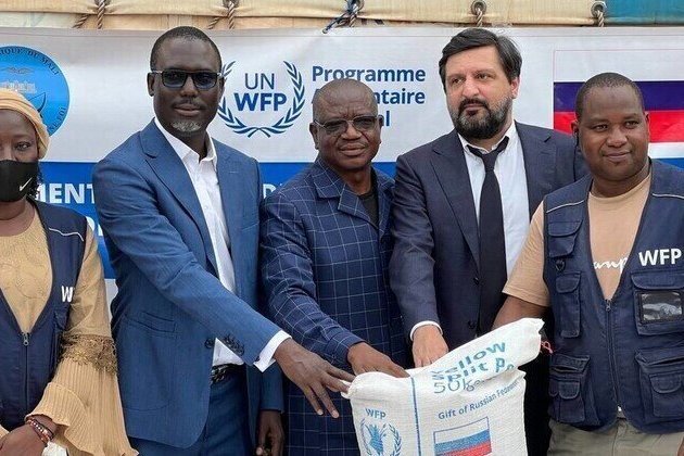Russia delivers food aid to war-torn Mali