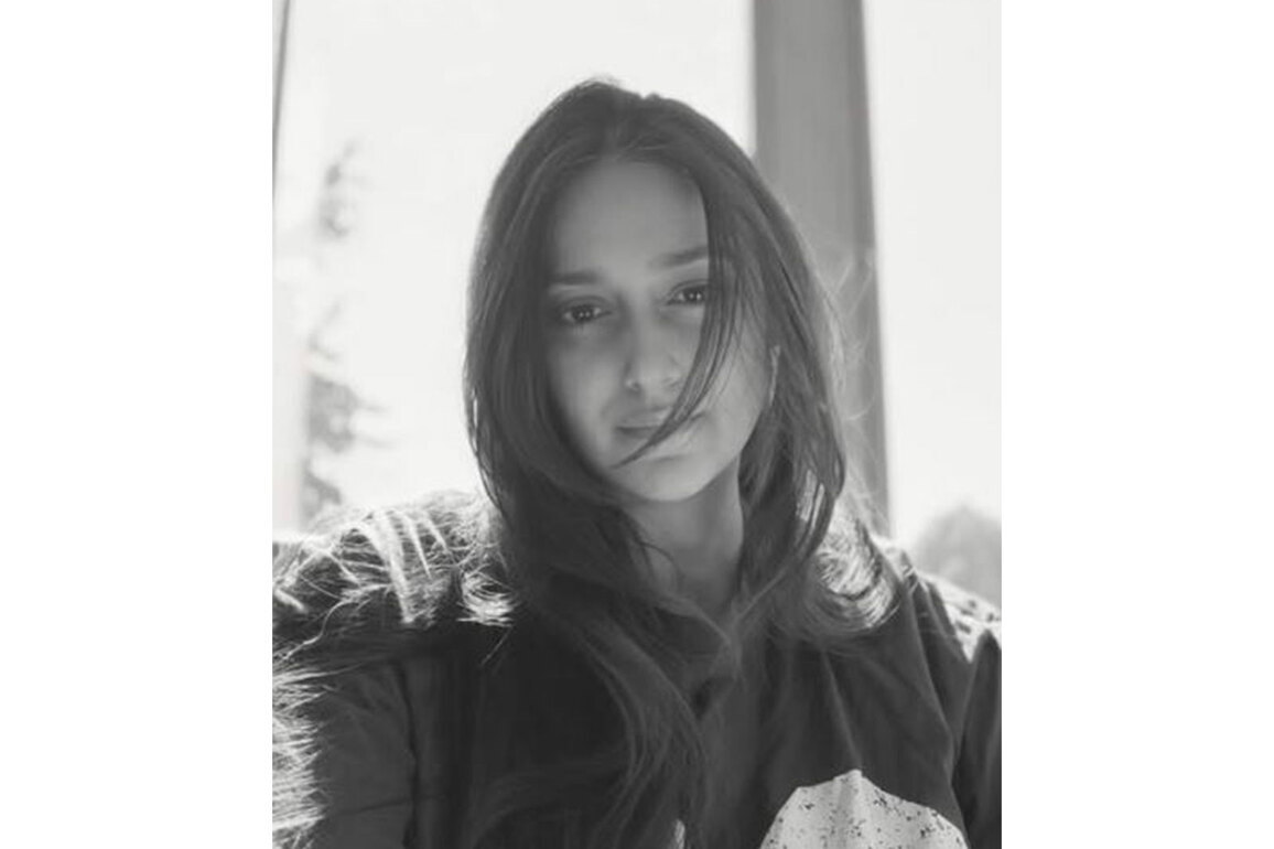 "Light was gorgeous...": Ileana D'Cruz posts adorable selfie while taking short break from feeding baby