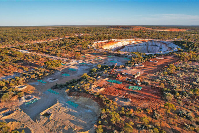 Capricorn snaps up extra tenure around Mt Gibson 