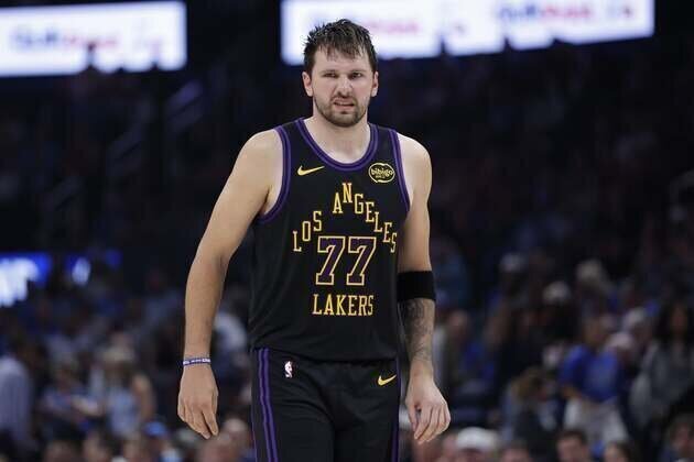 Report: Lakers star Luka Doncic (hamstring) out indefnitely