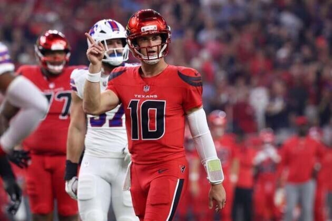 Texans QB Davis Mills (birth of son) didn't travel with team
