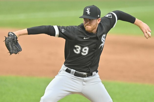 White Sox reliever Bummer (biceps) lands on IL