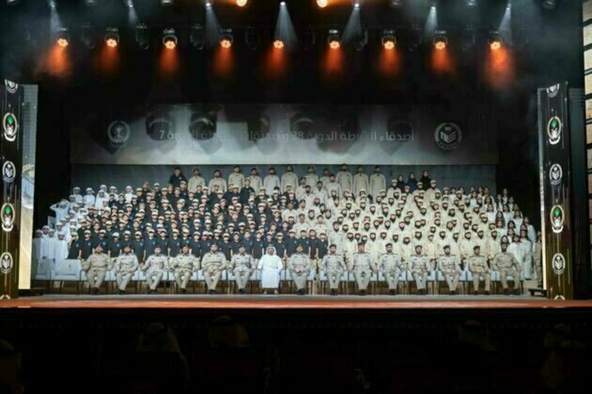 Salem bin Abdulrahman attends 'Police Friends' graduation
