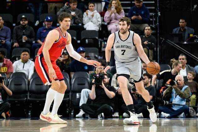 No Victor Wembanyama, but Spurs beat Clippers for 11th straight win