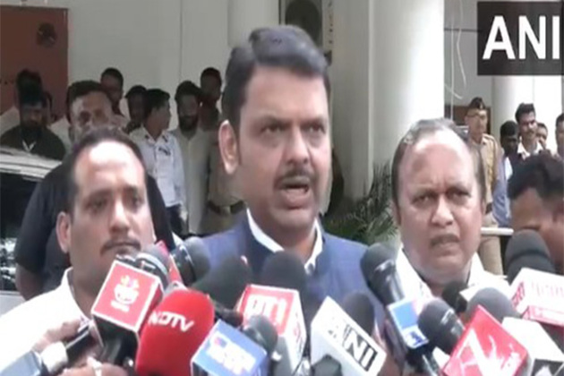 "Rahul Gandhi does not know Make in India...should do some homework": Maharashtra CM Fadnavis