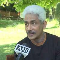 "We will not be afraid...appeal to everyone to come here": Atul Kulkarni on his visit to Pahalgam after terror attack
