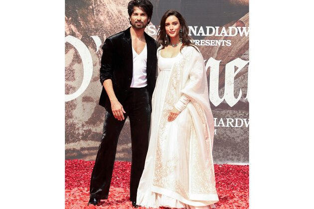 "He is incredibly hardworking": Triptii Dimri praises 'O'Romeo' co-star Shahid Kapoor