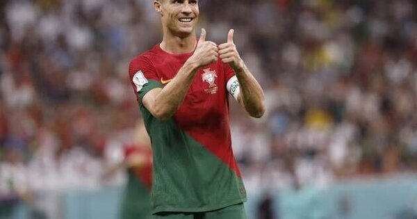 Portugal's Cristiano Ronaldo named to record 6th World Cup roster
