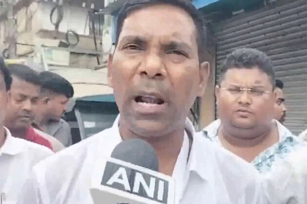 TMC candidate alleges CRPF personnel dragged polling agent outside booth in Canning Paschim assembly