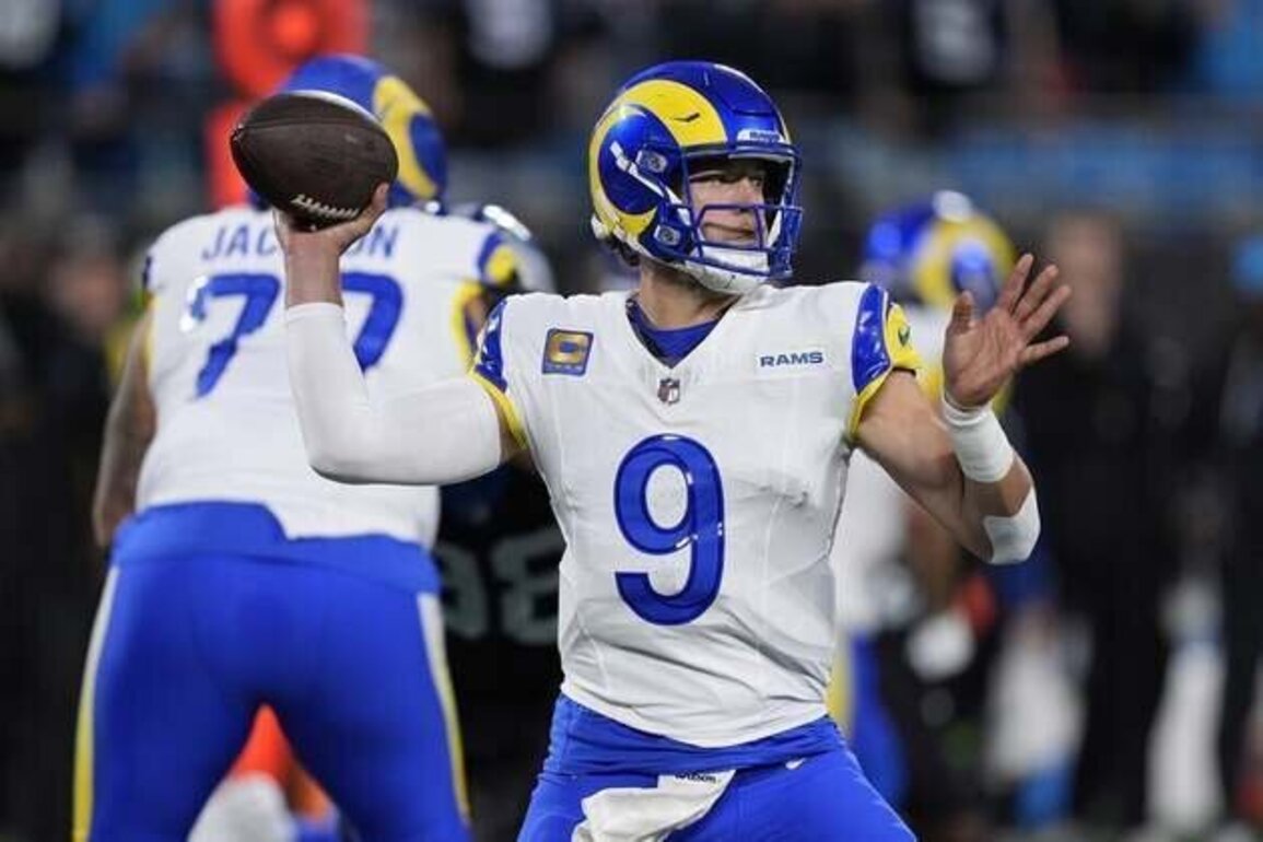 Rams QB Matthew Stafford 'good to go' vs. Bears despite finger sprain