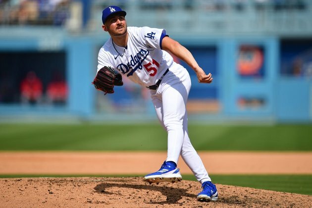 Dodgers recall LHP Alex Vesia, option RHP Gavin Stone