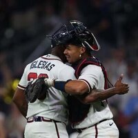 Dominic Smith's 3-run double rallies Braves past Marlins