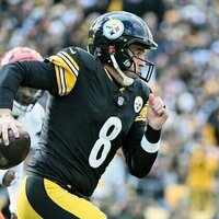Bears' old nemesis, Aaron Rodgers, sidelined against Steelers