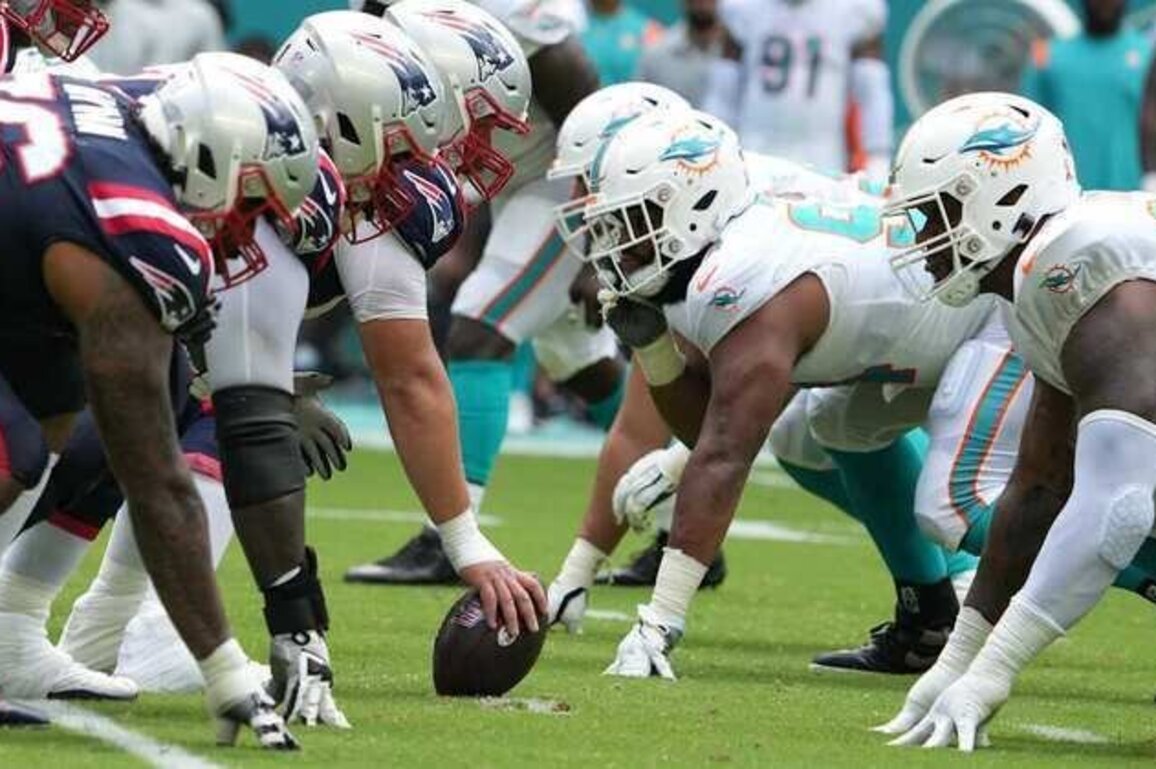 Expert Predictions: Week 18 Picks for Dolphins at Patriots
