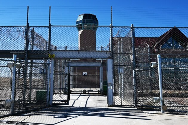 Colorado to pay $245,000 to Muslim man forced to shave beard in prison