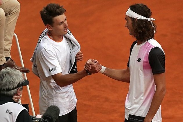 Lloyd Harris calls it quits during Madrid Open 2nd round match