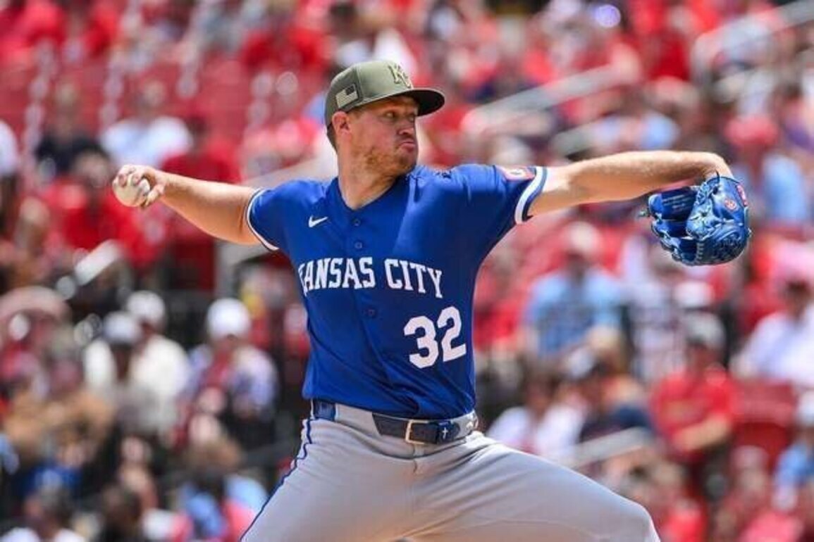 Stephen Kolek hurls Royals to shutout win at Cardinals