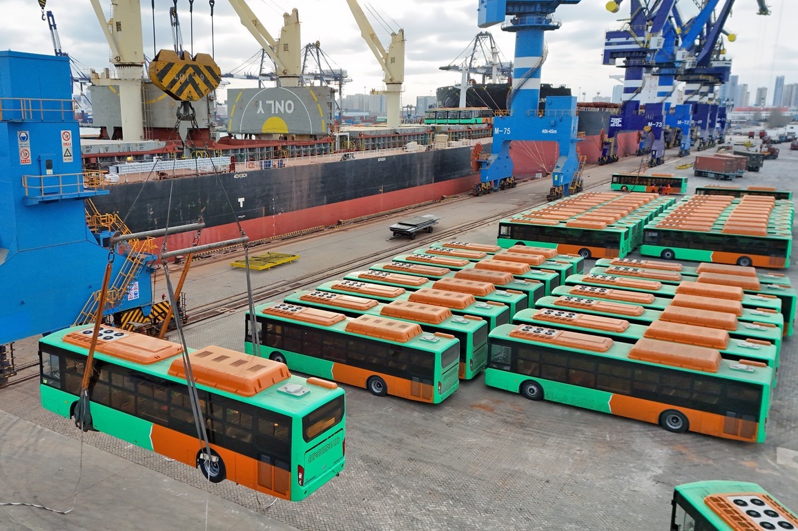#CHINA-SHANDONG-YANTAI-NATURAL GAS-POWERED BUSES-EXPORTATION-MEXICO (CN)