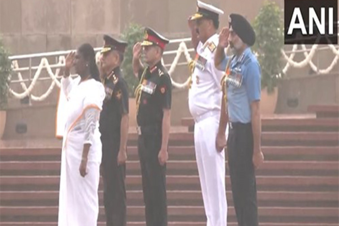Independence Day: President Droupadi Murmu pays homage to bravehearts at National War memorial