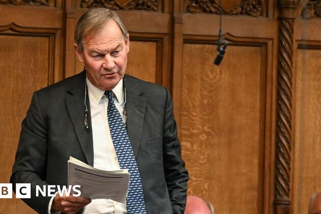 MP Rupert Lowe cleared by standards watchdog