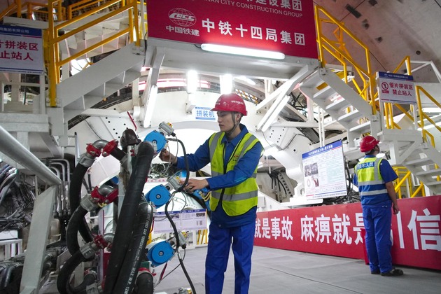 (ShandongHorizon)CHINA-SHANDONG-JINAN-YELLOW RIVER TUNNEL-CONSTRUCTION (CN)