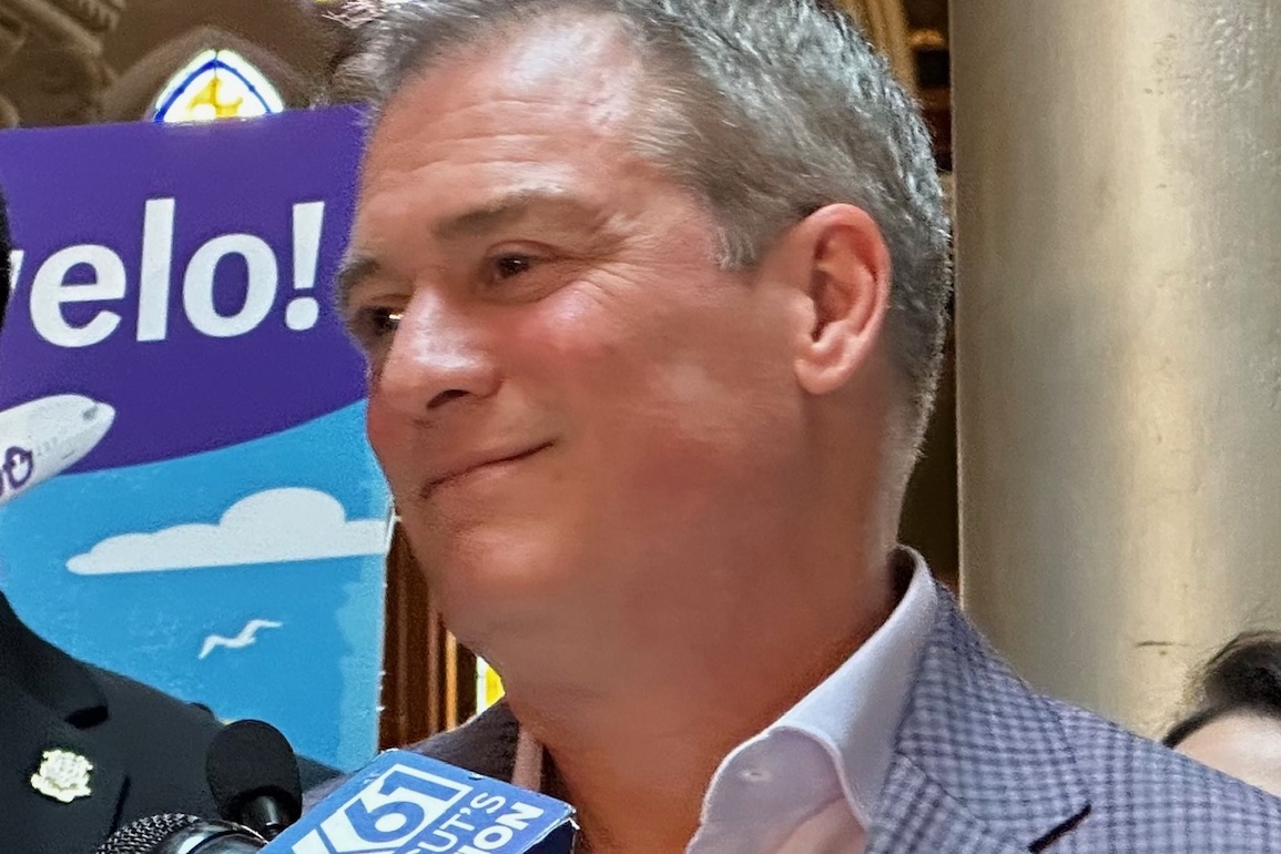 Avelo to Tong- Try FOIA request for deportation flights contract