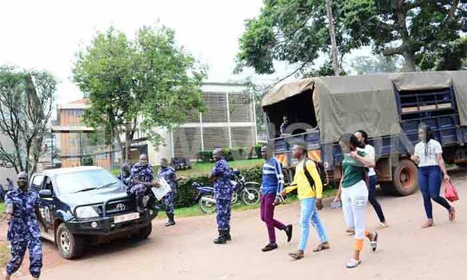 Prof. Nawangwe orders students back to class Prof. Nawangwe orders students back to class