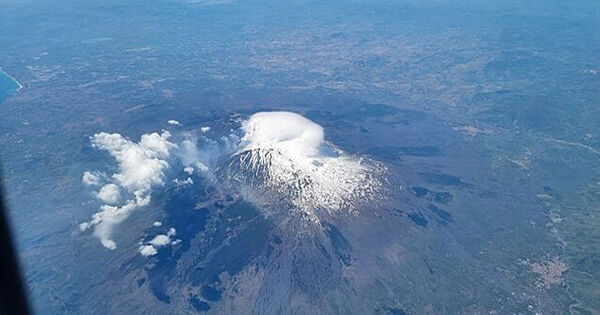 Outings to Italy’s Mount Etna restricted as volcanic eruptions begin