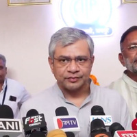 FM coverage being expanded across border areas from Kashmir to Kutch: Ashwini Vaishnaw