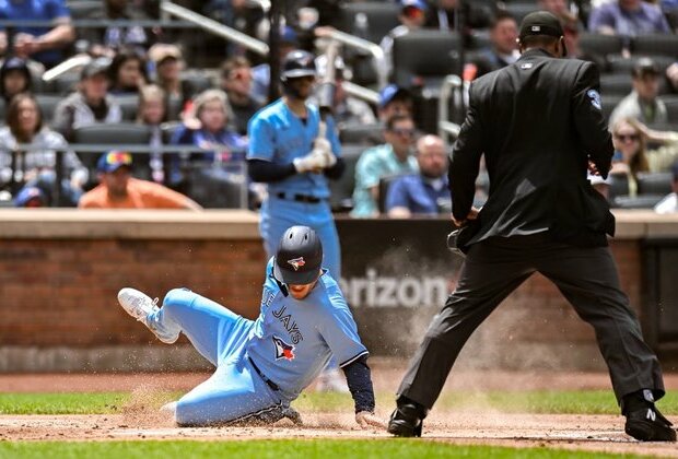 Blue Jays stave off comeback-minded Mets for series sweep