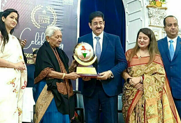 Sandeep Marwah Honoured by Governor of Uttar Pradesh for Contribution to Women Empowerment