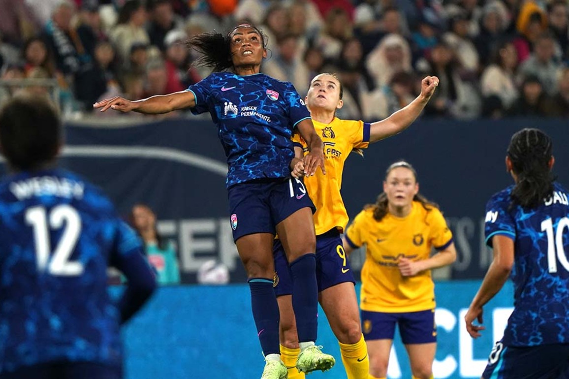 Canadian Adriana Leon Helps SD Wave Beat Utah 3-2 in Club's Home Opener s of San Diego