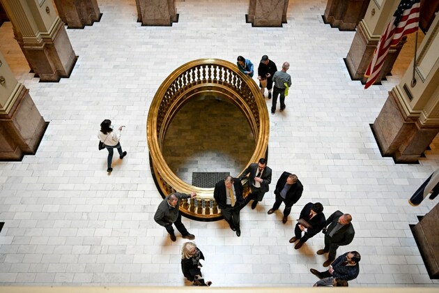 Don&#39;t override Polis&#39;s veto on bill that slows down open request requests