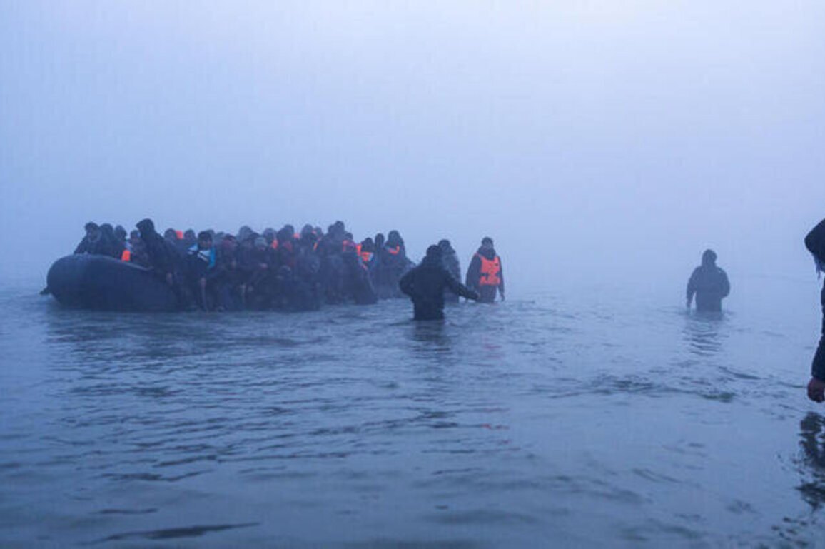 'Return hubs' for migrants clear EU parliament hurdle
