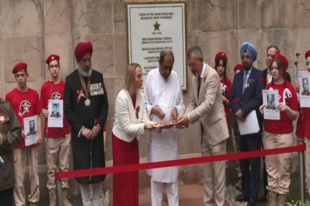 Naveen Patnaik joins Russian Ambassador in inaugration of commemorative plaque honouring Indian Heroes of World War II