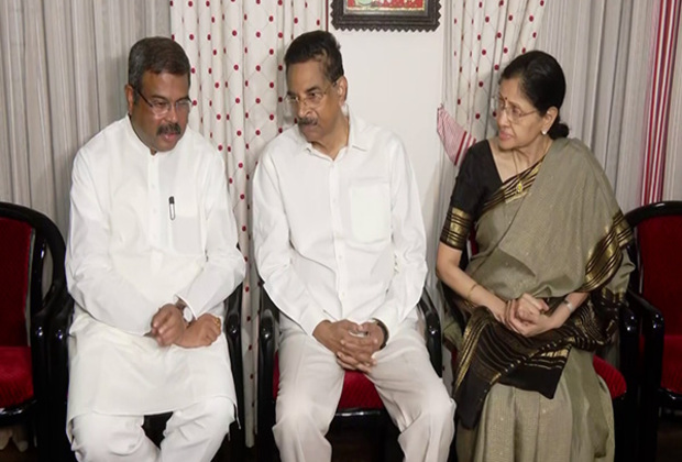 "Man dedicated to an ideology throughout his life": Odisha Governor pays last respect to former Union Minister Debendra Pradhan