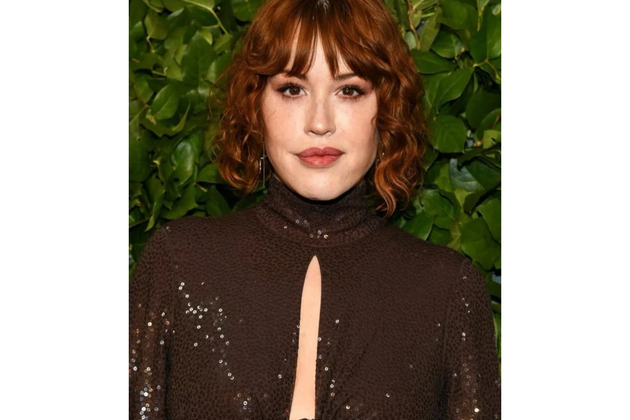 Molly Ringwald recalls taking school finals on Pretty in Pink set