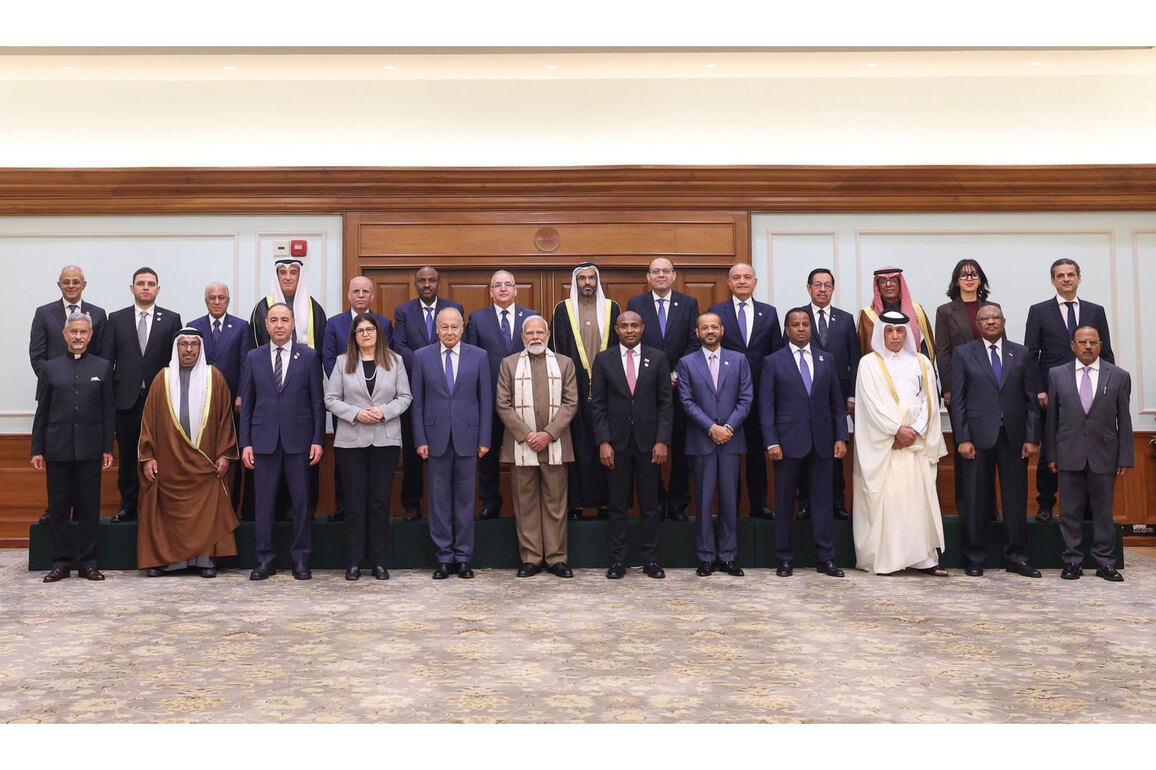 PM Modi meets Foreign Ministers and delegations of Arab League
