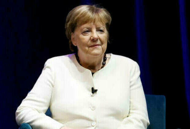 Merkel slams 'Putinversteher' witch hunts