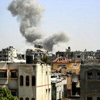 Dozens of Palestinian martyred, wounded in Israeli bombing of Gaza Strip
