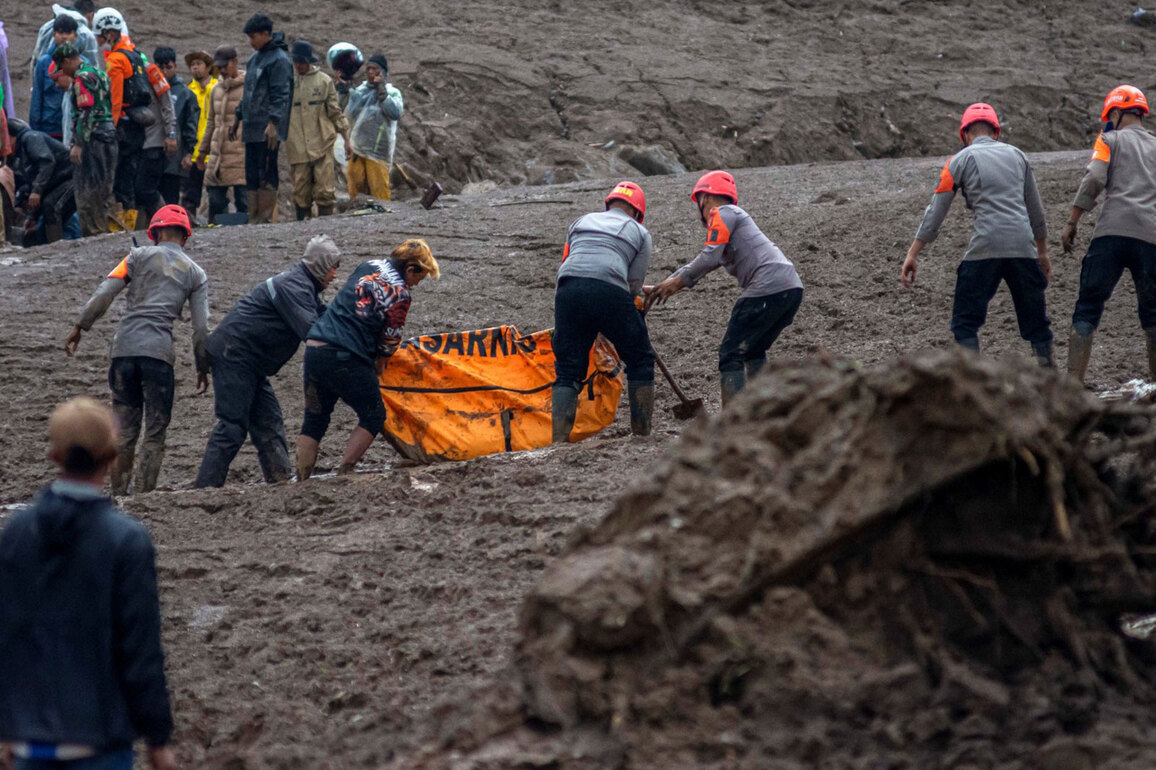 Rescue efforts resume after harsh rains in Indonesia for 80 missing people, death toll rises to 10