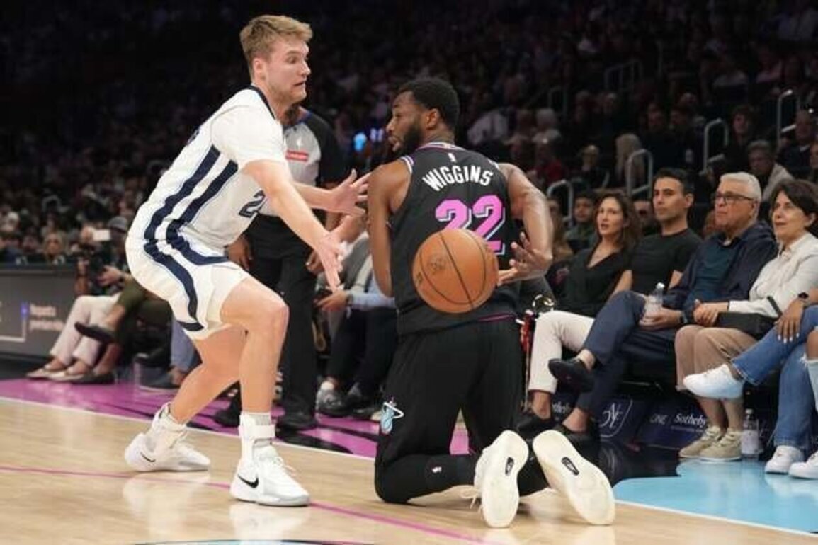 Heat win big to continue Grizzlies' misery