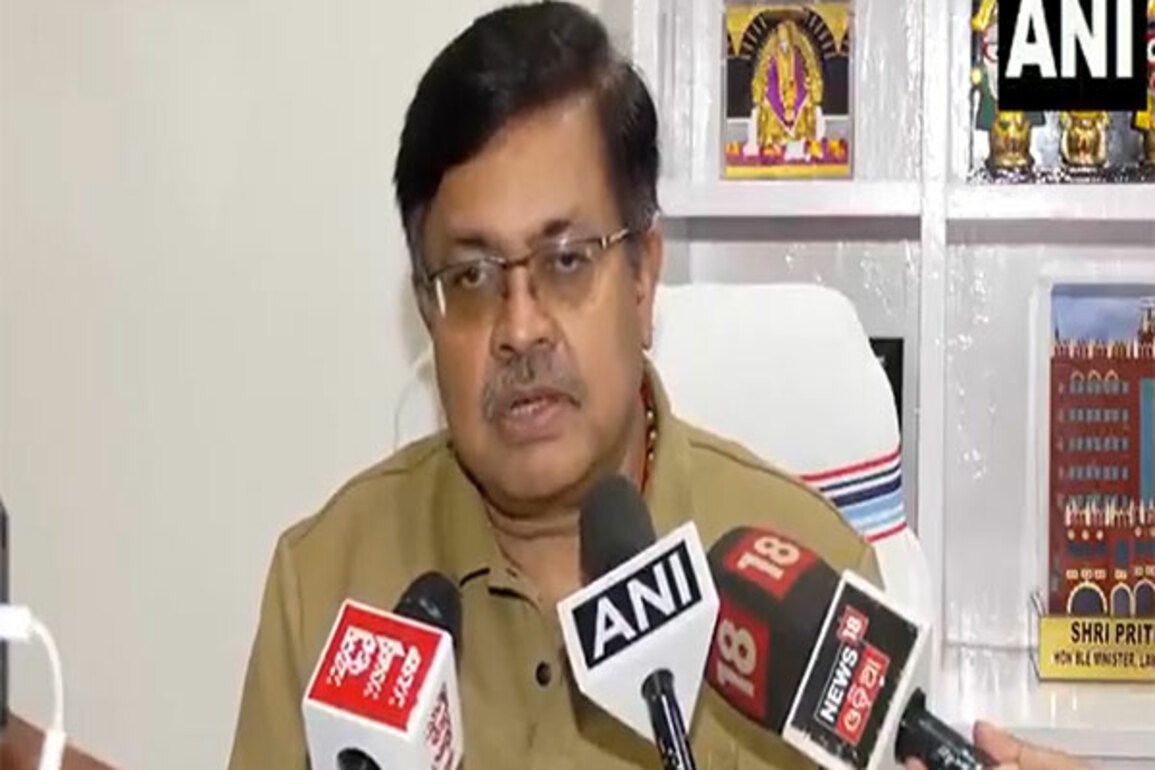 Odisha Law Minister urges Jagannath Temple administration to conduct internal inquiry on servitor's participation in Digha Temple