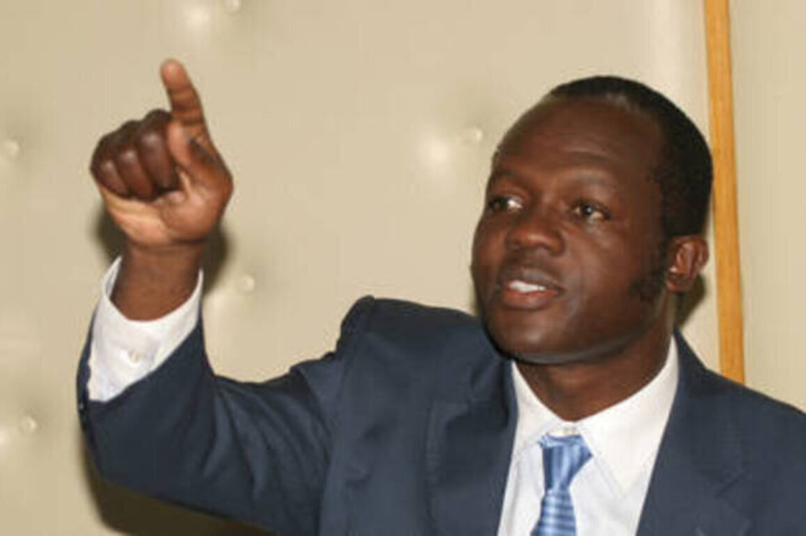 Former top diplomat returns home after mystery disappearance (VIDEO)